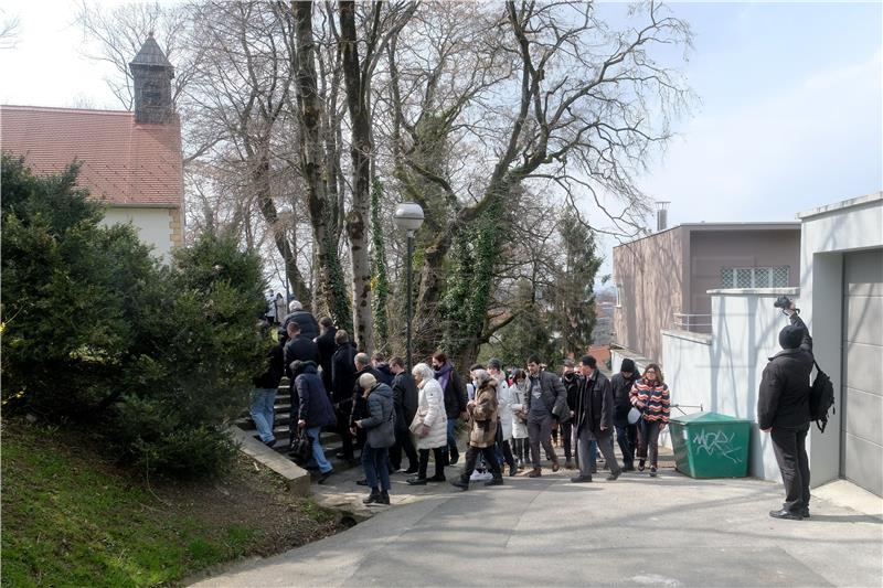 Bozanić predvodio misu na završetku korizmene procesije