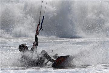 SPAIN KITESURFING