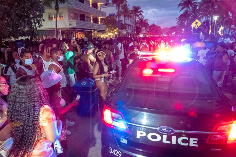 USA FLORIDA PANDEMIC CORONAVIRUS SPRING BREAK CURFEW