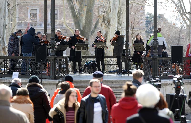 Koncert Zagrebačkih solista u Glazbenom paviljonu