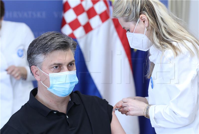 Cijepili se Plenković, Jandroković i Beroš