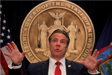 USA NEW YORK GOVERNOR CUOMO VACCINATIONS