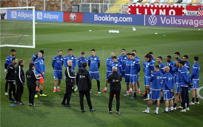 Trening ciparske nogometne reprezentacije na Rujevici