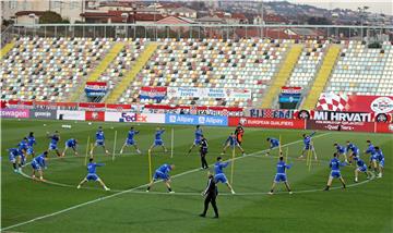 Trening ciparske nogometne reprezentacije na Rujevici