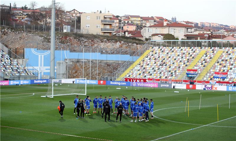 Trening ciparske nogometne reprezentacije na Rujevici