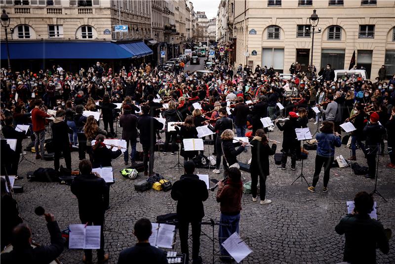 FRANCE CULTURE PROTEST PANDEMIC COVID19 CORONAVIRUS