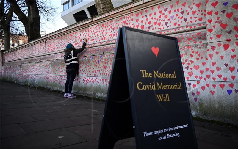 BRITAIN CORONAVIRUS NATIONAL COVID MEMORIAL WALL