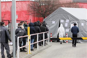 Poljska bi mogla cijepiti sve odrasle koji to žele do kraja kolovoza