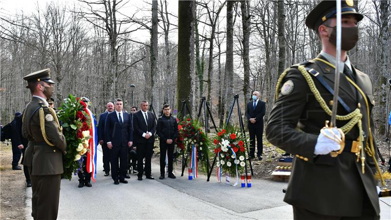 Milanović položio vijenac ispred Spomen obilježja Josipu Joviću