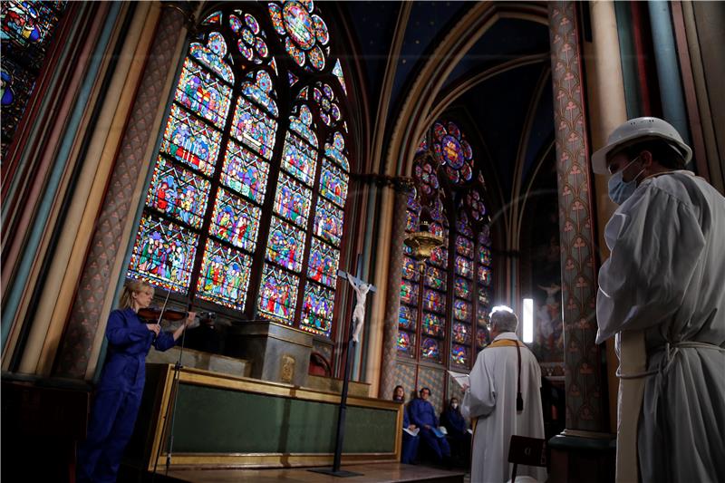 FRANCE NOTRE DAME EASTER