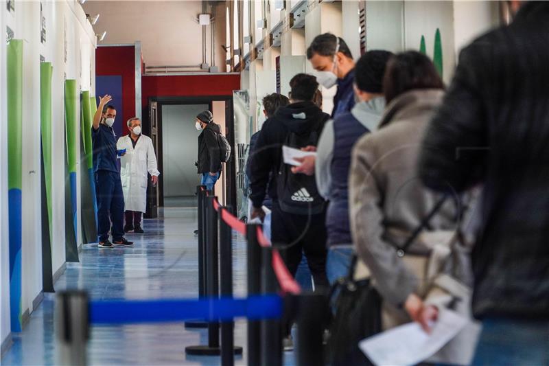 U Italiji blago pala stopa incidencije zaraženih covidom