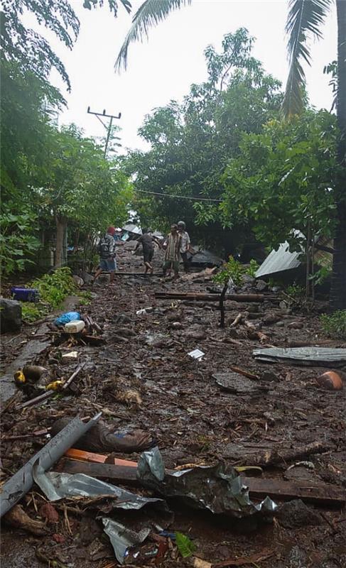 INDONESIA FLASH FLOOD