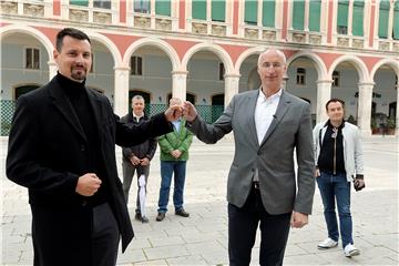 Konferencija za novinare Ivice Puljka i Bojana Ivoševića                           