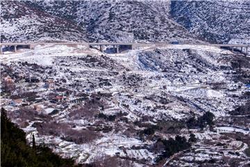 Zbog zimskih uvjeta zatvorena brza cesta Solin-Klis