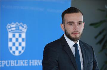 Aladrović osudio pokušaj napada na socijalnu radnicu u Ivanić Gradu