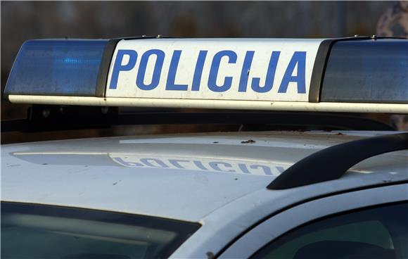 Policija na granici pronašla 15 stranaca, dvojici ozlijeđenih pružili prvu pomoć