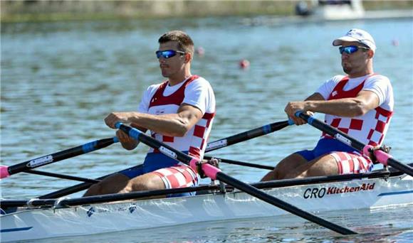 Veslanje: Sinkovići lako u polufinale