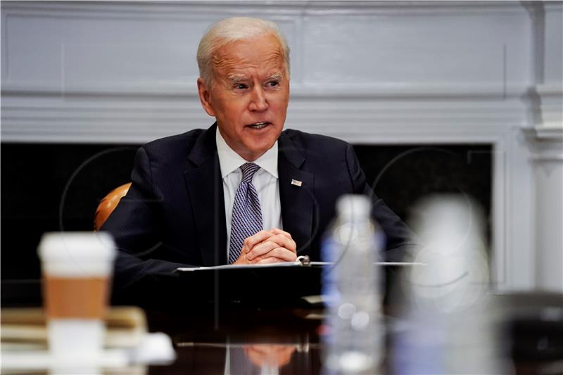 Biden Putinu u telefonskom razgovoru predložio sastanak