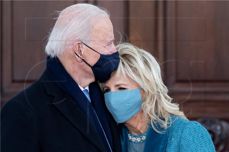 Jill Biden dobro podnijela medicinski zahvat - Bijela kuća