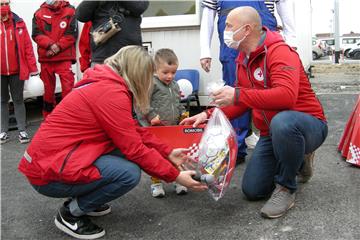 Red Cross donates more than 1 million tonnes of food to quake-hit areas