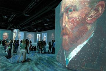 epaselect USA MIAMI VAN GOGH IMMERSIVE EXHIBITION