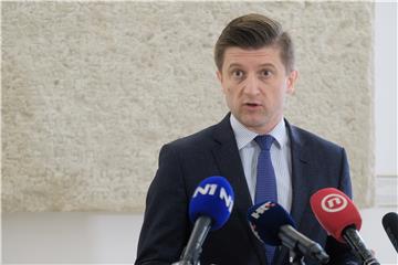 Marić: Novac za dugove zdravstva iz preraspodjela i rebalansa