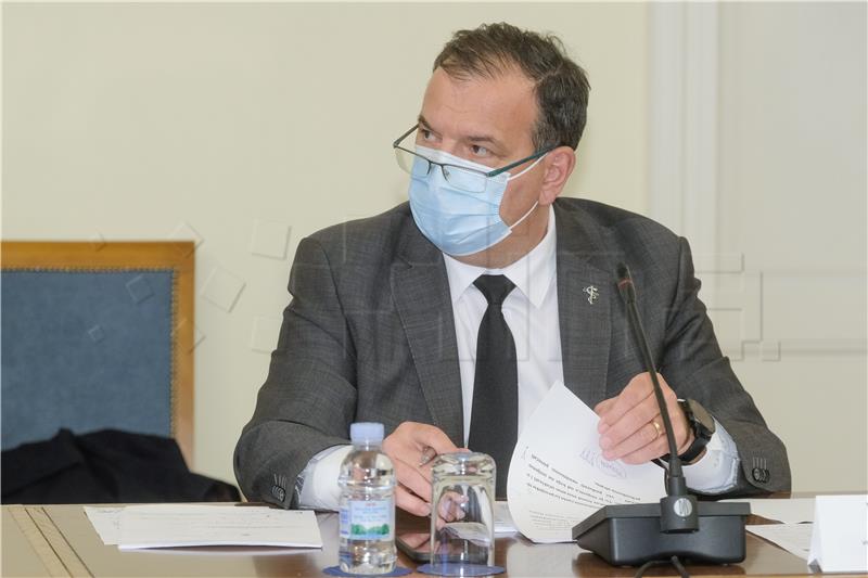 Minister accuses SDP chief of telling untruths about health reform