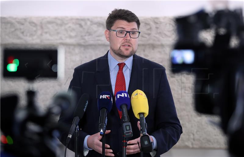 Opposition: Health Minister Beroš has to go