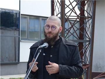 Najveća skulptura u svijetu posvećena Tesli postavljena u Varaždinu