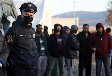 New migrant camp in northwest Bosnia should be ready in three months