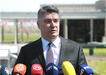 Milanović: Jasenovac logor za ubijanje, neuvjerljive isprike za odvojene vijence