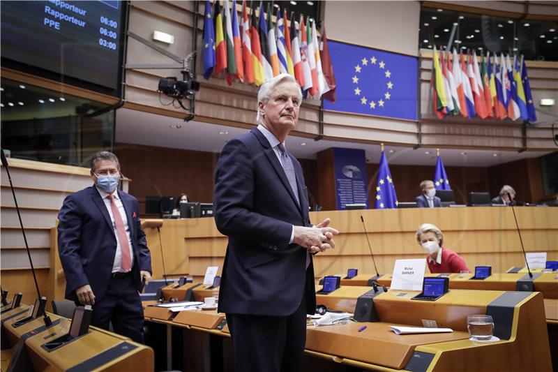 Europski parlament potvrdio trgovinski sporazum o brexitu