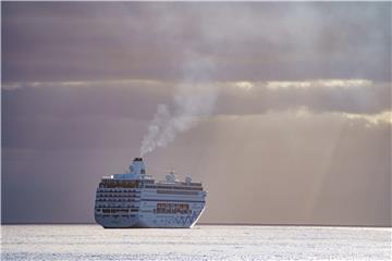 SPAIN TOURISM CRUISE SHIPS