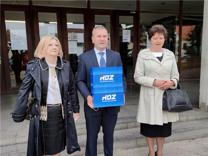 Kandidat za varaždinskog župana Stričak (HDZ) predao potpise