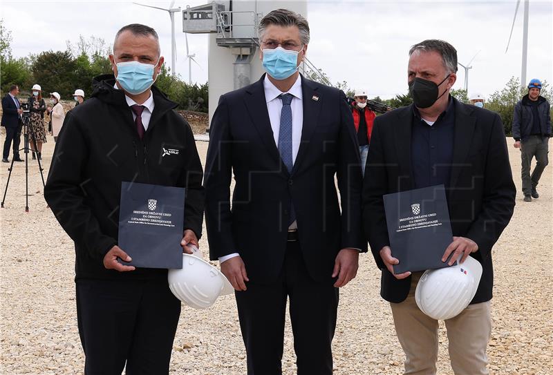 Premijer Plenković pustio u rad 500 milijuna vrijednu vjetroelektranu Korlat