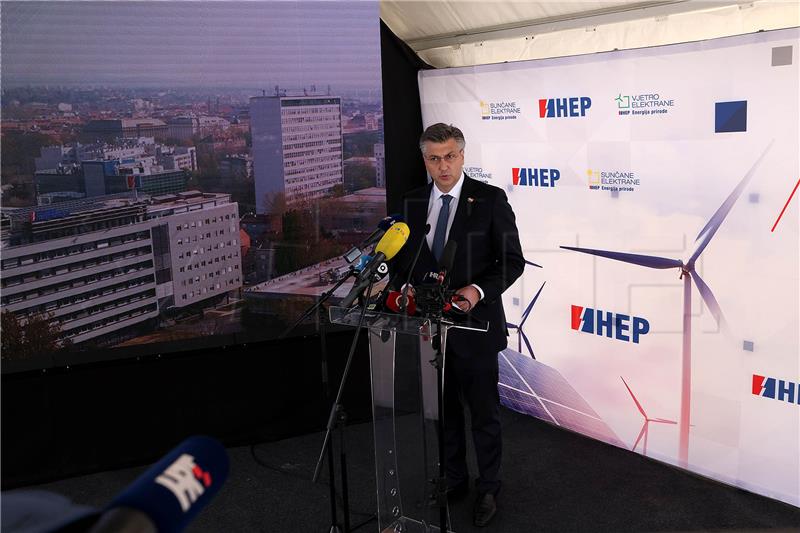 Premijer Plenković pustio u rad 500 milijuna vrijednu vjetroelektranu Korlat