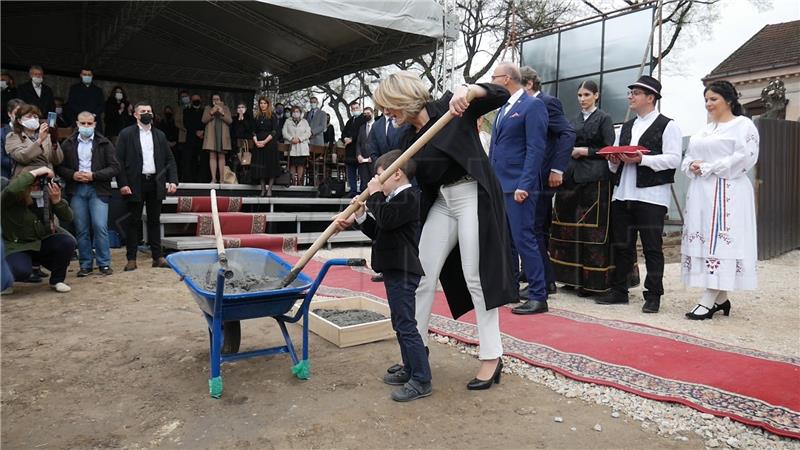 U Subotici postavljen kamen temeljac Hrvatske kuće