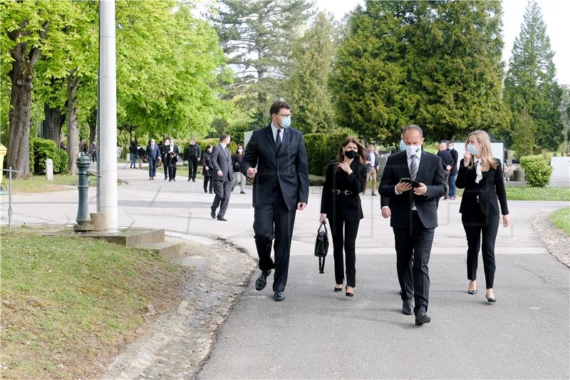 SDP obilježio godišnjicu Račanove smrti na Mirogoju