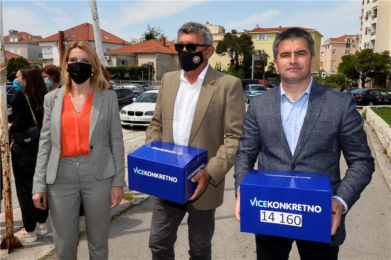 Kandidat HDZ-a za gradonačelnika Splita Vice Mihanović predao potpise