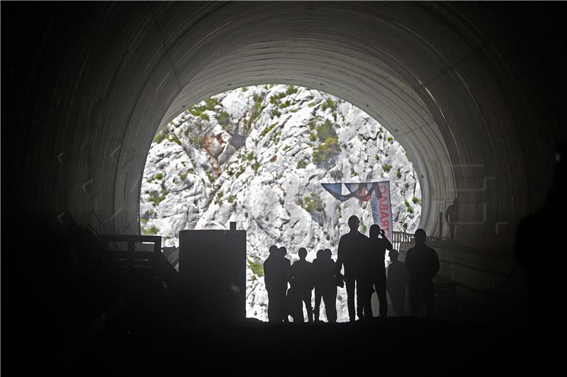 Drilling of Komorjak Tunnel completed