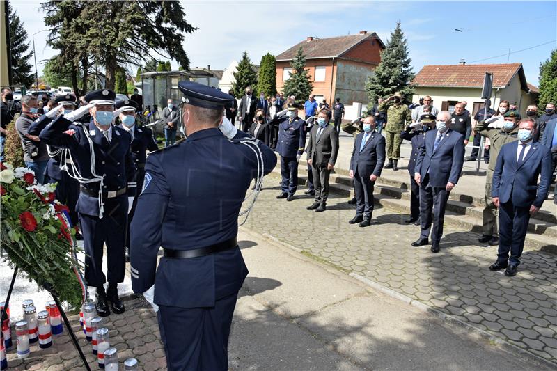 30. obljetnica pogibije 12. redarstvenika u Borovu