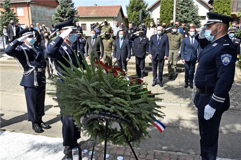 30. obljetnica pogibije 12. redarstvenika u Borovu