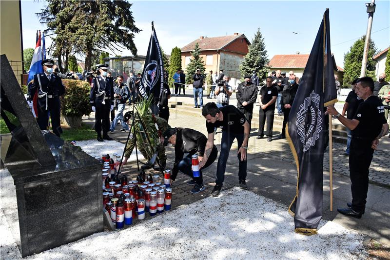 30. obljetnica pogibije 12. redarstvenika u Borovu