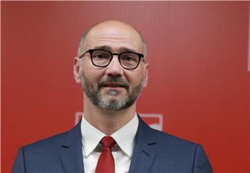 Joško Klisović u središnjici SDP-a predstavio svoj izborni program