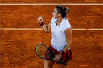 ATP/WTA Madrid: Sabalenka i Barty za naslov, ispao i Tsitsipas