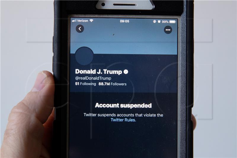 Twitter zatvorio profile koji su prenosili poruke Trumpa, doživotno izbačenog s mreže