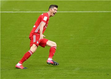 Bayern šesticom proslavio naslov, novi hat-trick Lewandowskog