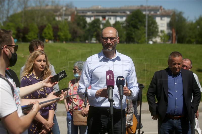 Konferencija za medije kandidata za gradonačelnika Zagreba Joška Klisovića