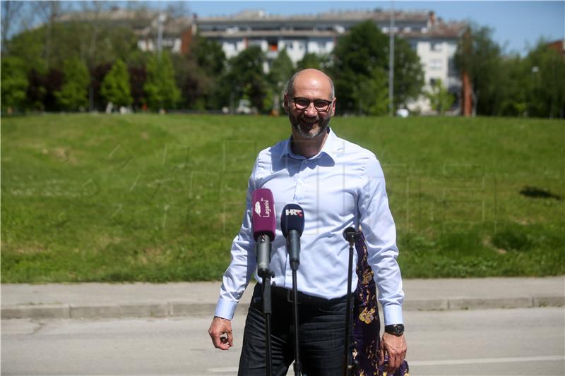 Konferencija za medije kandidata za gradonačelnika Zagreba Joška Klisovića