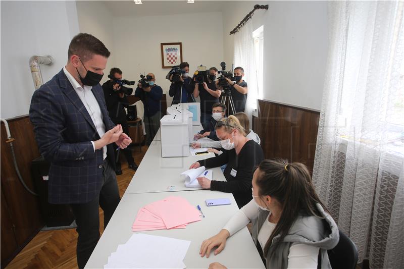 Osijek: HDZ wins 15 seats in 31-seat council - exit polls